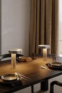 Venicem Circle Table