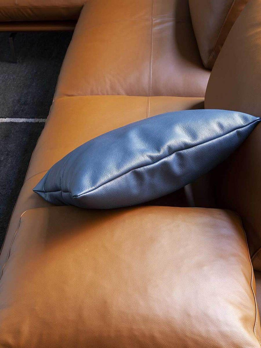 Poltrona Frau Gli Oggetti | Cushions