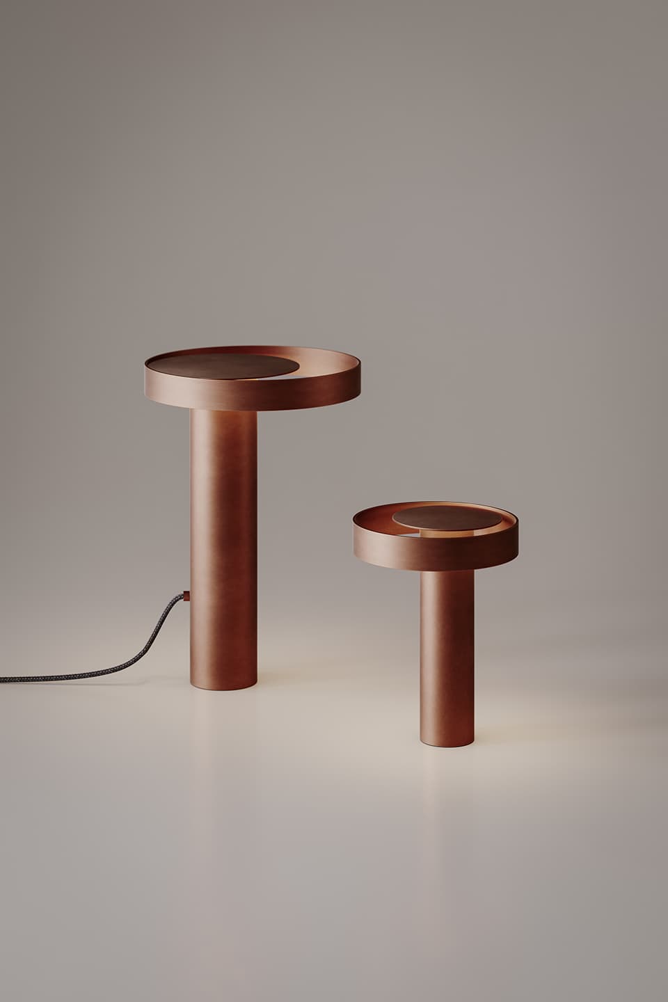 Venicem Circle Table